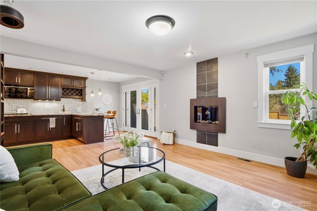 7210 120th Avenue NE, Kirkland, WA 98033