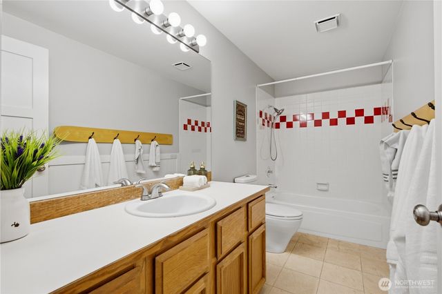 7210 120th Avenue NE, Kirkland, WA 98033