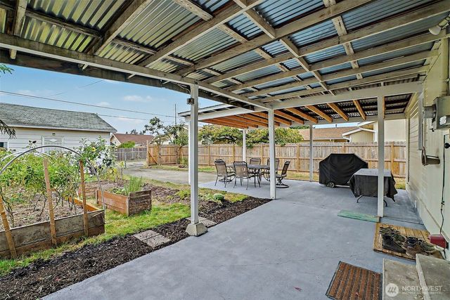 6616 S Oakes Street, Tacoma, WA 98409
