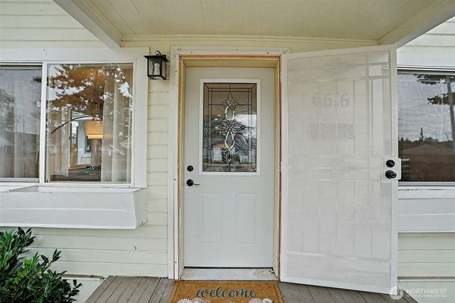 6616 S Oakes Street, Tacoma, WA 98409