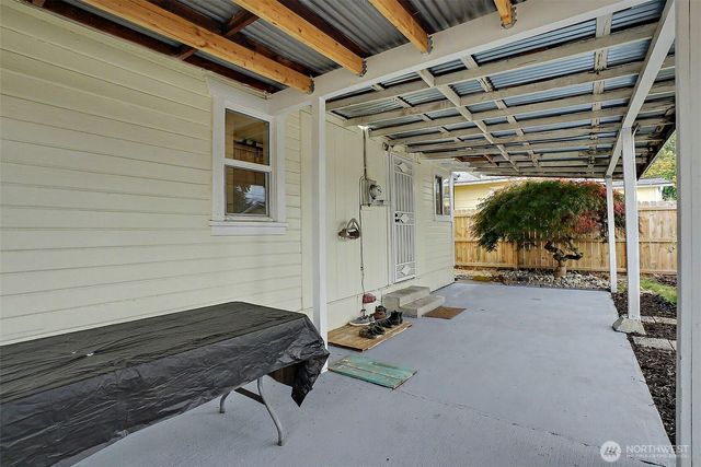 6616 S Oakes Street, Tacoma, WA 98409