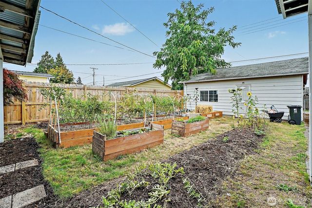 6616 S Oakes Street, Tacoma, WA 98409