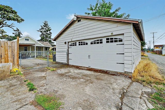 6616 S Oakes Street, Tacoma, WA 98409