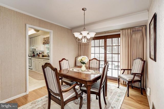 606 KINGSLEY RD SW, Vienna, VA 22180