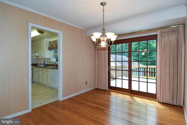 606 KINGSLEY RD SW, Vienna, VA 22180