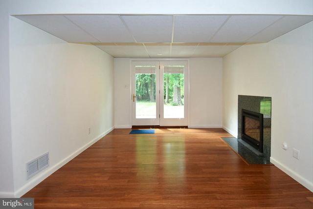 606 KINGSLEY RD SW, Vienna, VA 22180