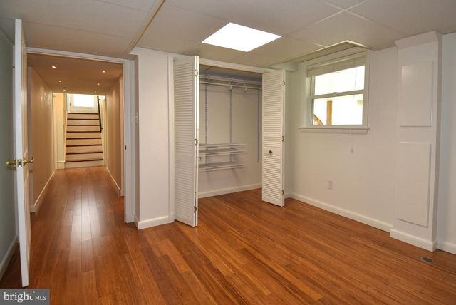 606 KINGSLEY RD SW, Vienna, VA 22180