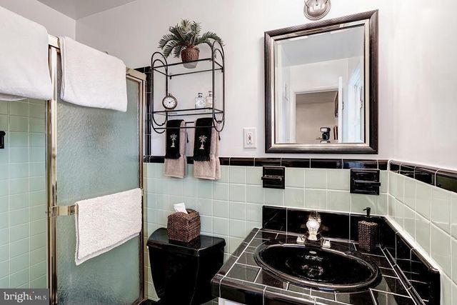 606 KINGSLEY RD SW, Vienna, VA 22180