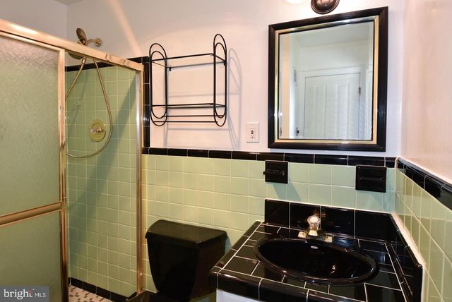 606 KINGSLEY RD SW, Vienna, VA 22180