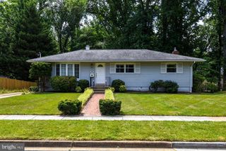 606 KINGSLEY RD SW, Vienna, VA 22180