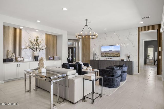 1237 W CHERRYWOOD Drive, San Tan Valley, AZ 85140