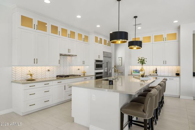 1237 W CHERRYWOOD Drive, San Tan Valley, AZ 85140