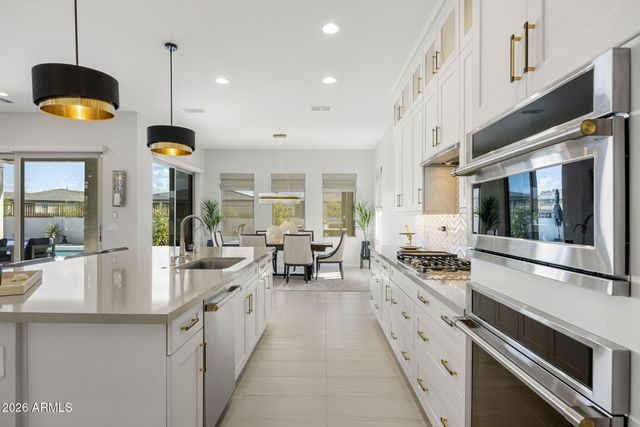 1237 W CHERRYWOOD Drive, San Tan Valley, AZ 85140