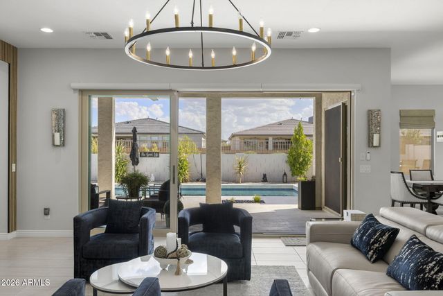 1237 W CHERRYWOOD Drive, San Tan Valley, AZ 85140