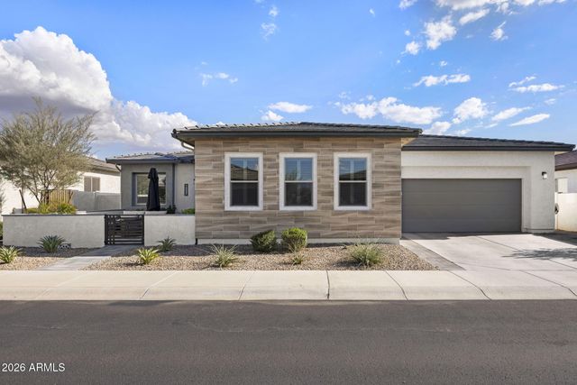 1237 W CHERRYWOOD Drive, San Tan Valley, AZ 85140