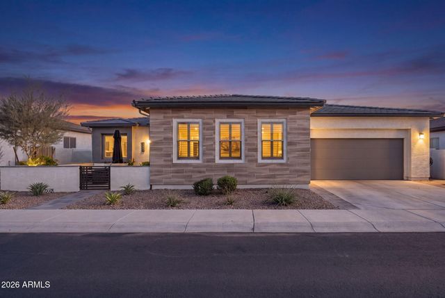 1237 W CHERRYWOOD Drive, San Tan Valley, AZ 85140