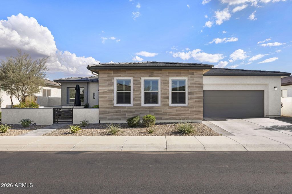 1237 W CHERRYWOOD Drive, San Tan Valley, AZ 85140 — photo 4