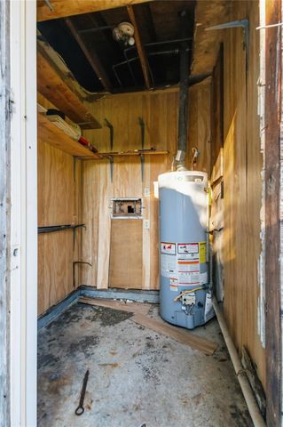 316 S 4th Street, Nederland, TX 77627