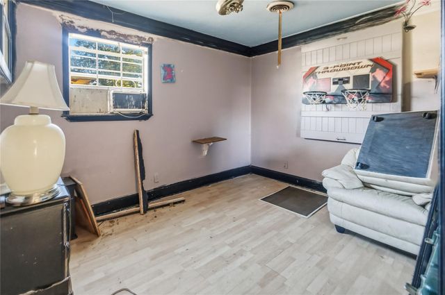 316 S 4th Street, Nederland, TX 77627