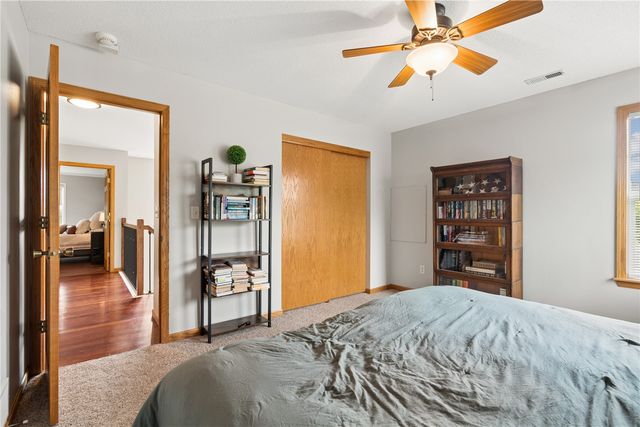 2260 Timber Creek Drive, Marion, IA 52302