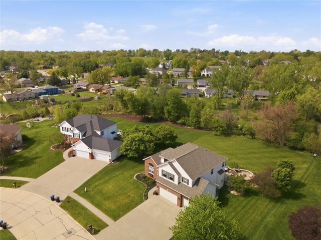 2260 Timber Creek Drive, Marion, IA 52302