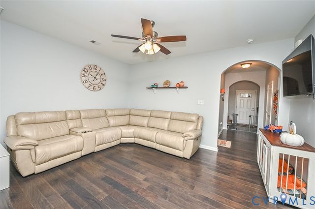 8990 Ringview Dr, Mechanicsville, VA 23116