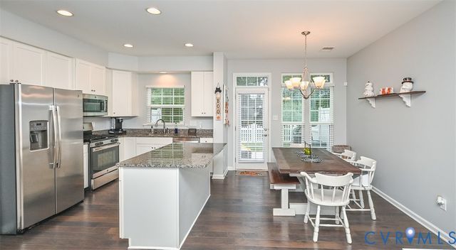 8990 Ringview Dr, Mechanicsville, VA 23116