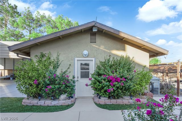 5513 Avenida Vaquero, Las Vegas, NV 89108