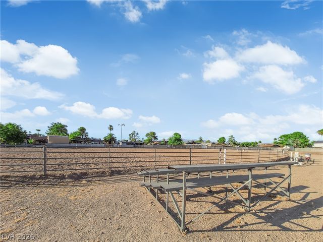 5513 Avenida Vaquero, Las Vegas, NV 89108