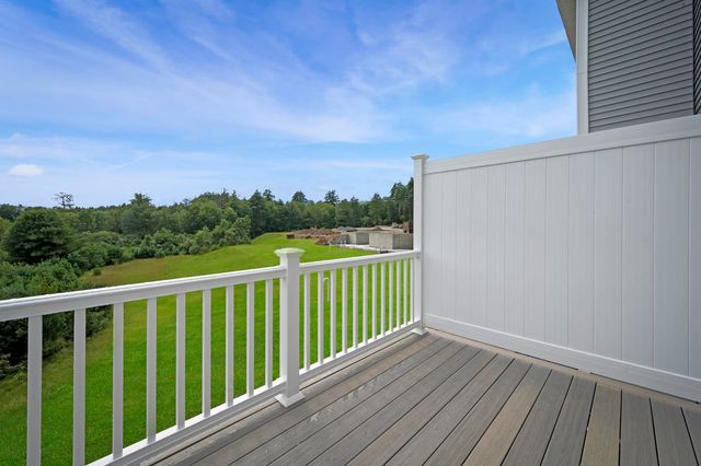 7 Autumn Lane, Raymond, NH 03077