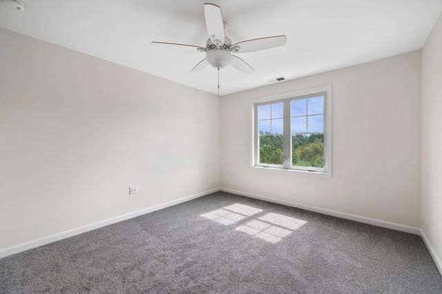 7 Autumn Lane, Raymond, NH 03077