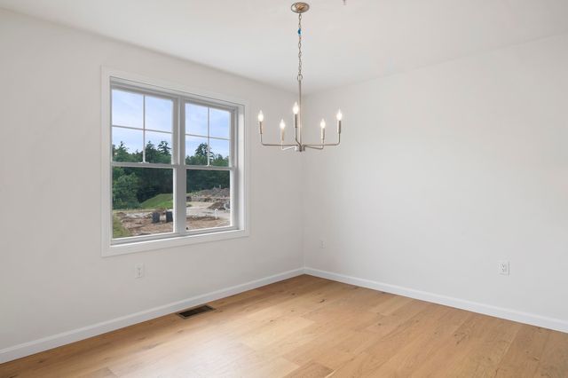 7 Autumn Lane, Raymond, NH 03077