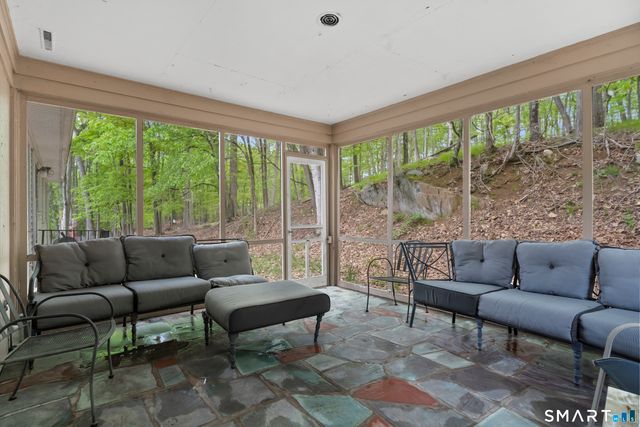 295 Stevenson Road, New Haven, CT 06515