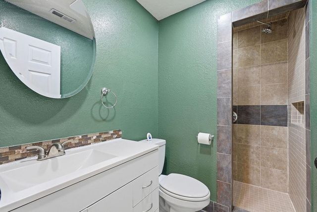 3411 N Marguerite Rd, Millwood, WA 99212