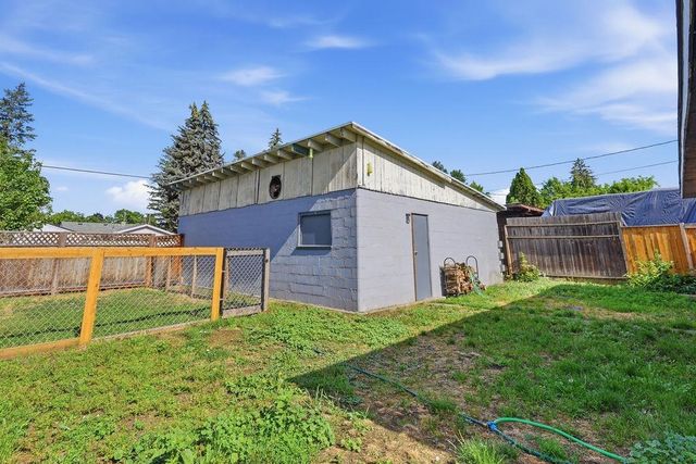 3411 N Marguerite Rd, Millwood, WA 99212