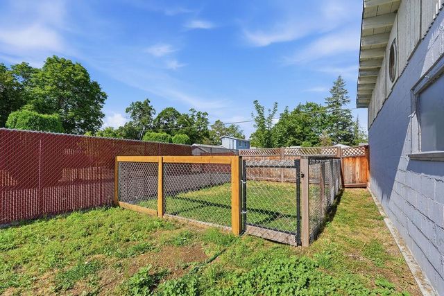 3411 N Marguerite Rd, Millwood, WA 99212
