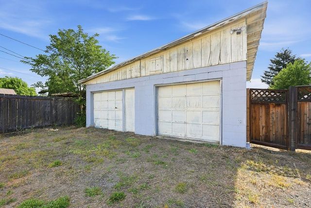 3411 N Marguerite Rd, Millwood, WA 99212