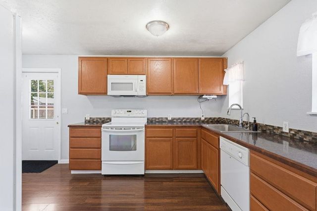 3411 N Marguerite Rd, Millwood, WA 99212