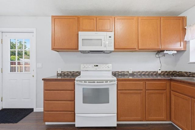 3411 N Marguerite Rd, Millwood, WA 99212