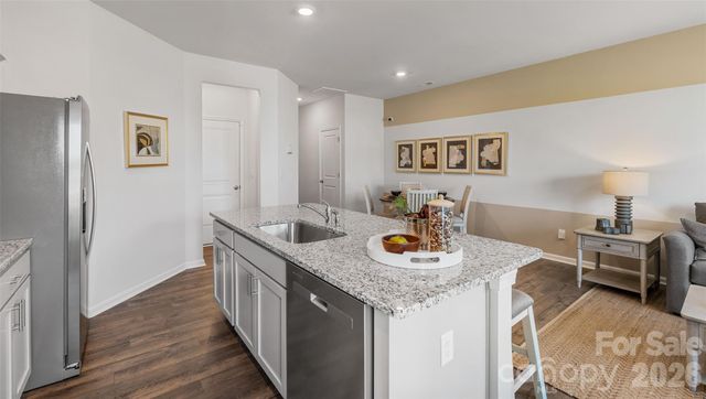 26 Caroline Valley Lane, Hendersonville, NC 28792