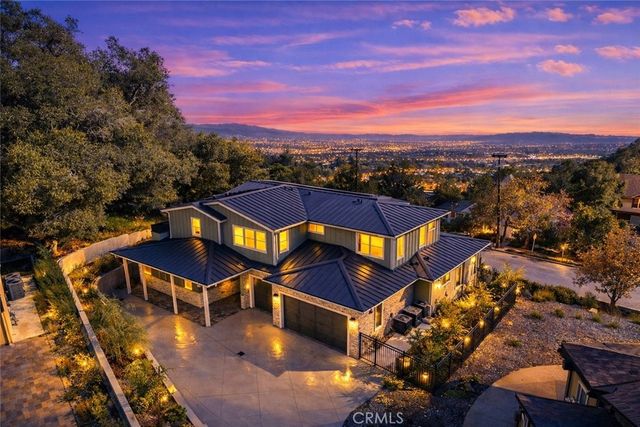 608 Baldwin Court, Sierra Madre, CA 91024