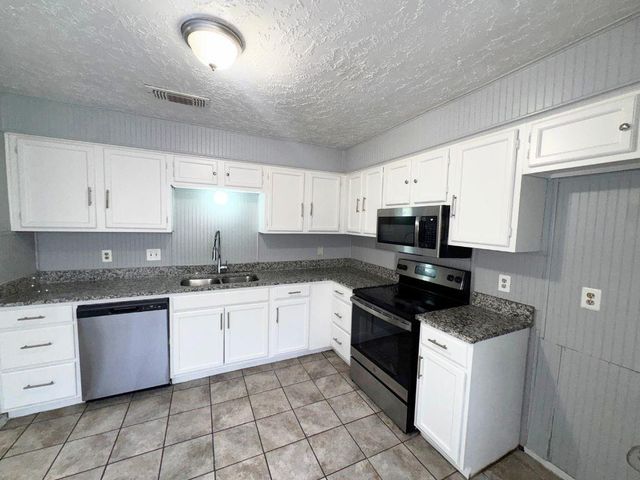 4806 Ripple Creek Drive, Baytown, TX 77521