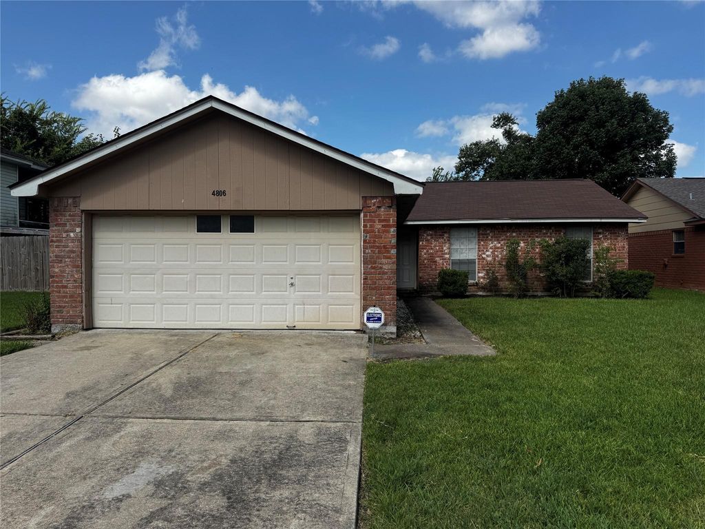 4806 Ripple Creek Drive, Baytown, TX 77521