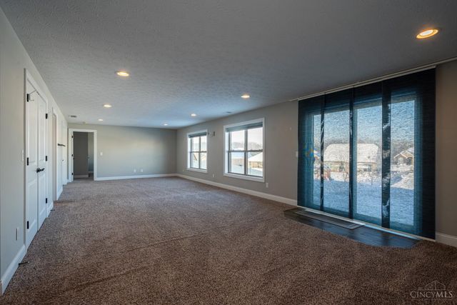 29 Louise Drive, Springboro, OH 45066