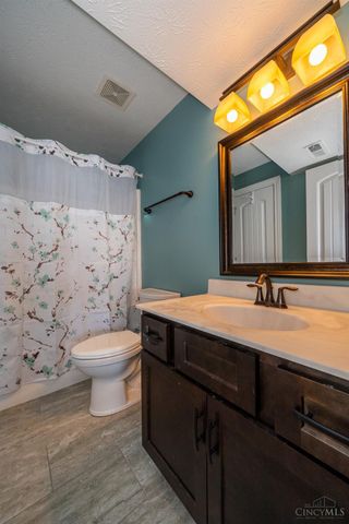 29 Louise Drive, Springboro, OH 45066