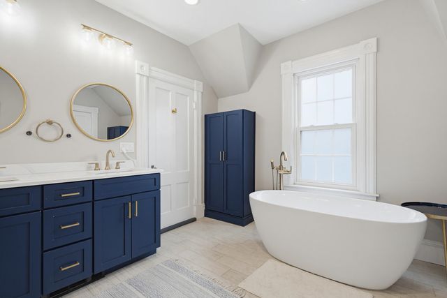 935 Union Street, Manchester, NH 03104