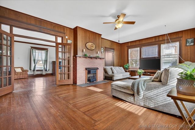 321 W Cherokee Avenue, Nowata, OK 74048