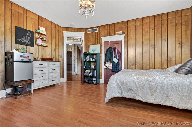 321 W Cherokee Avenue, Nowata, OK 74048