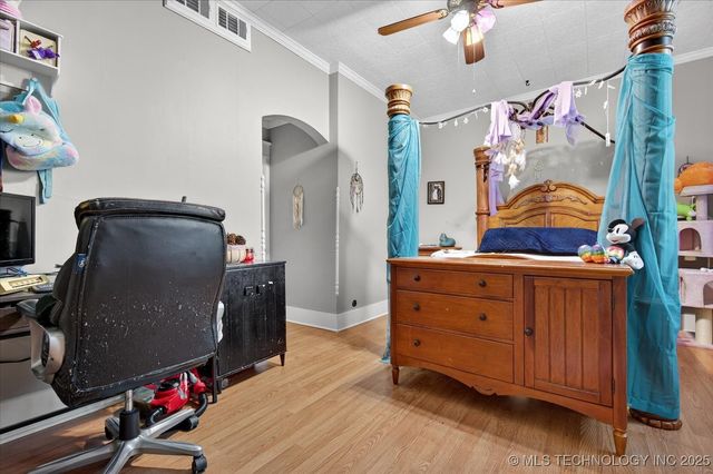 321 W Cherokee Avenue, Nowata, OK 74048