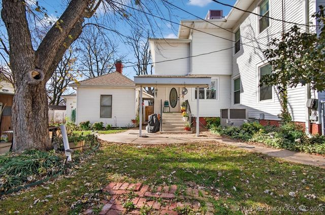 321 W Cherokee Avenue, Nowata, OK 74048